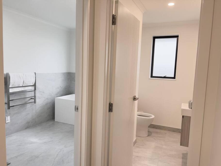 Rotorua Sunshine Brand New 4 Bedroom House 외부 사진