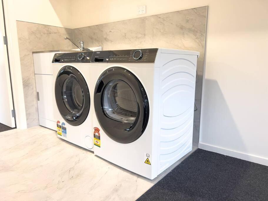 Rotorua Sunshine Brand New 4 Bedroom House 외부 사진
