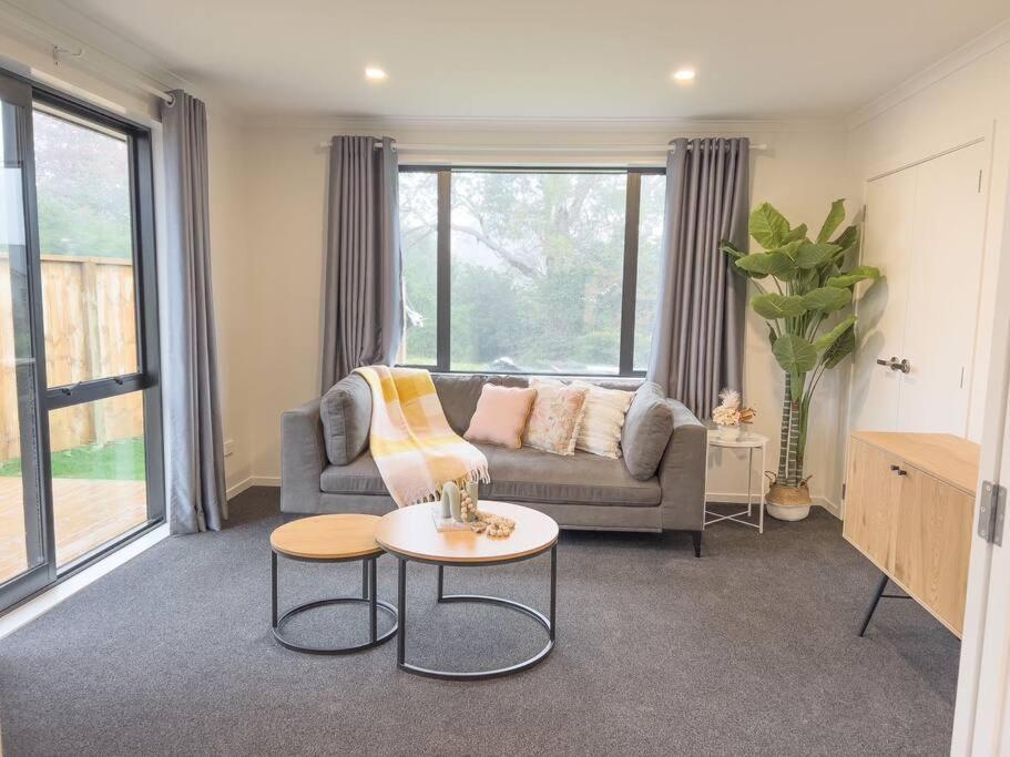 Rotorua Sunshine Brand New 4 Bedroom House 외부 사진